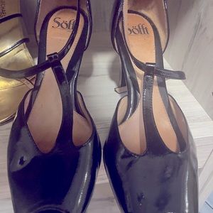 Sofft patent leather heels